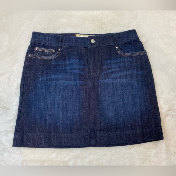 White House Black Market Dresses & Skirts - WHITE HOUSE BLACK MARKET BLANC Denim Jean Skirt | Diamond Embellishment | Size 8